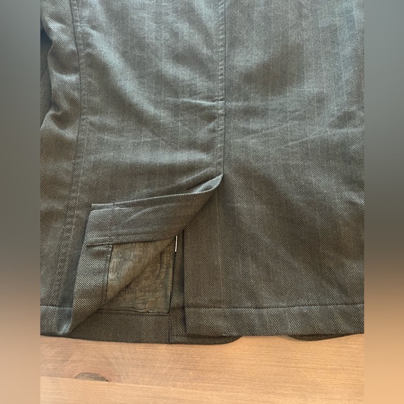 Sport coat blazer designed in Switzerland by Strellson - Picture 8 of 12